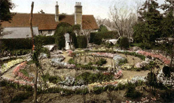 tea gardens behind Hare and Hounds about 1920